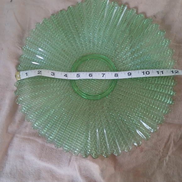 Elegant Green Glass Decorative Plate - Picture 1 of 4